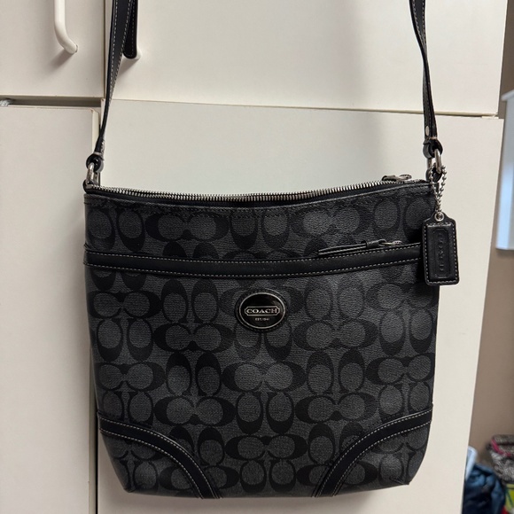 Coach Signature Logo Crossbody - Picture 1 of 5